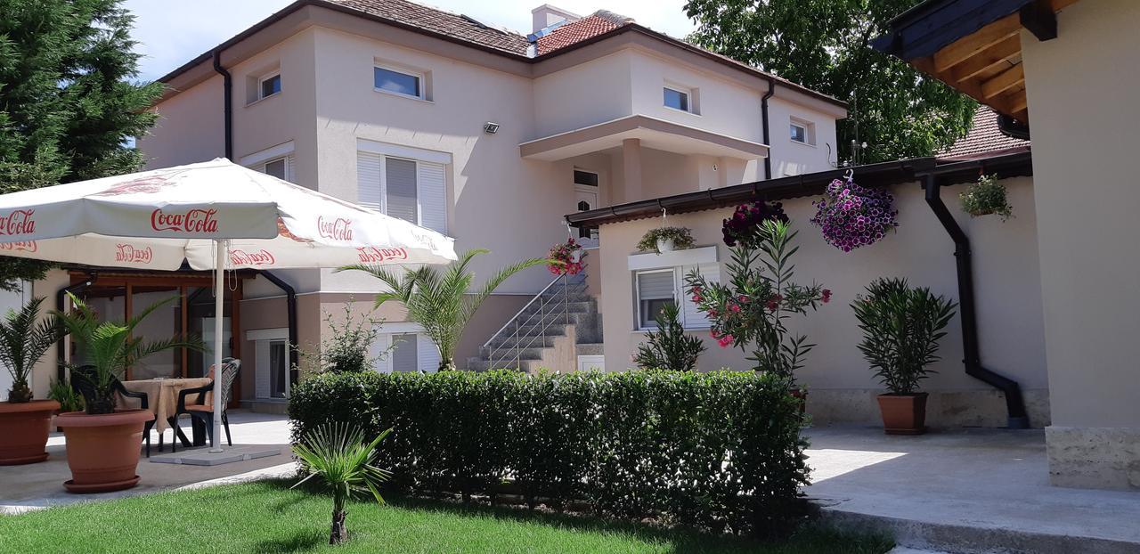 Villa Ros Guest House Svilengrad Exterior foto